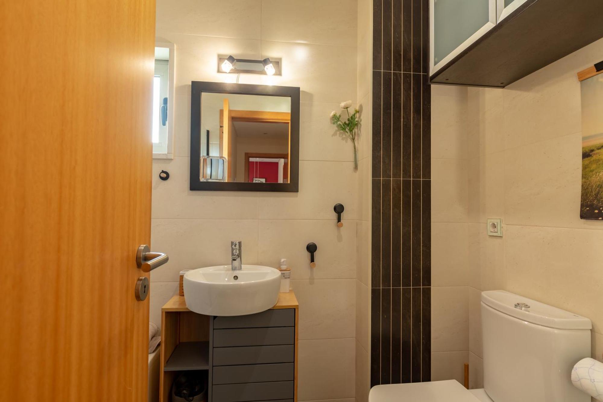 Francos Relaxing Apartment By The Metro Porto Luaran gambar
