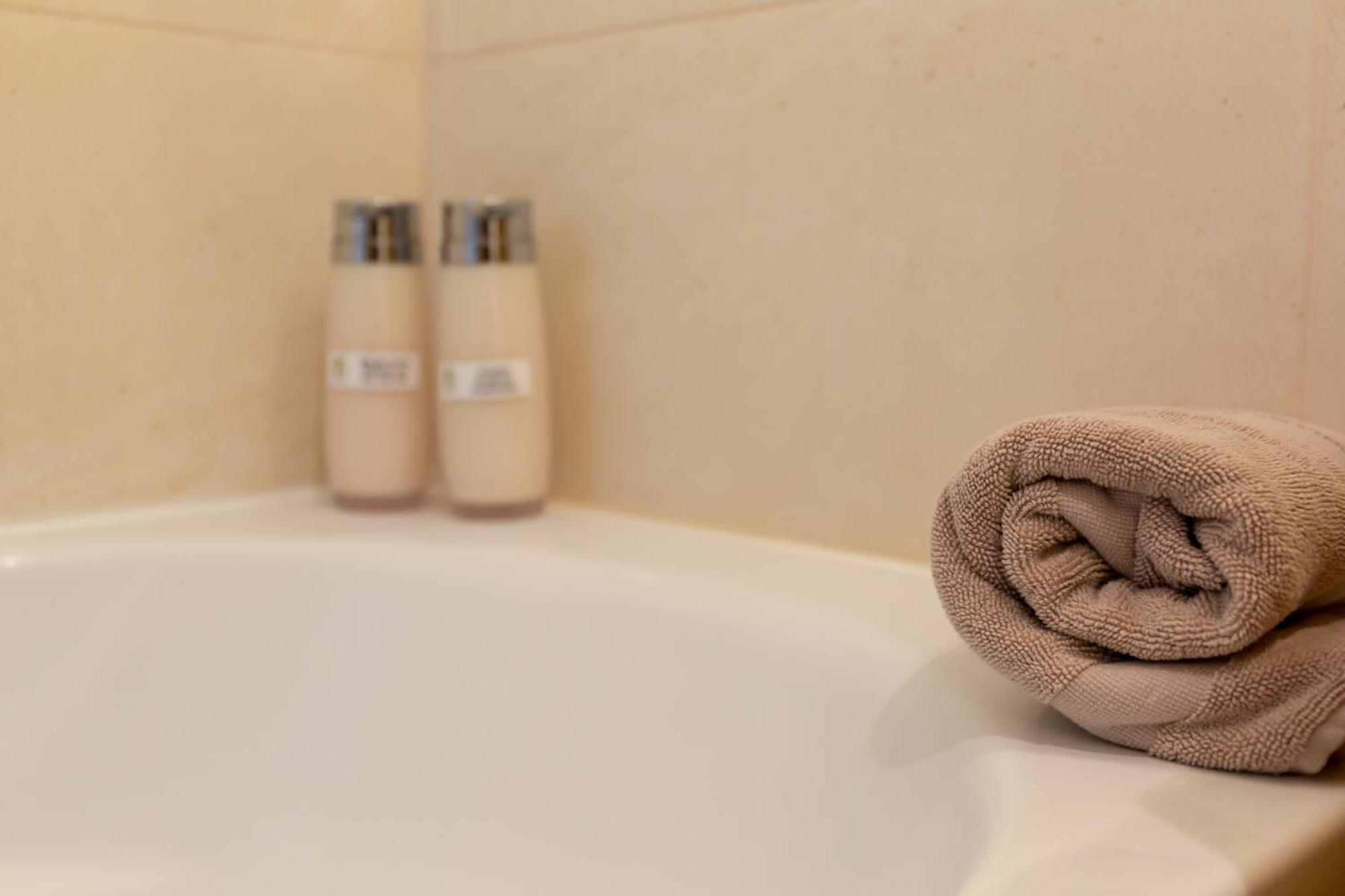 Francos Relaxing Apartment By The Metro Porto Luaran gambar