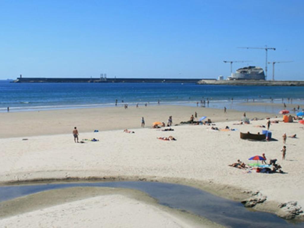 Francos Relaxing Apartment By The Metro Porto Luaran gambar